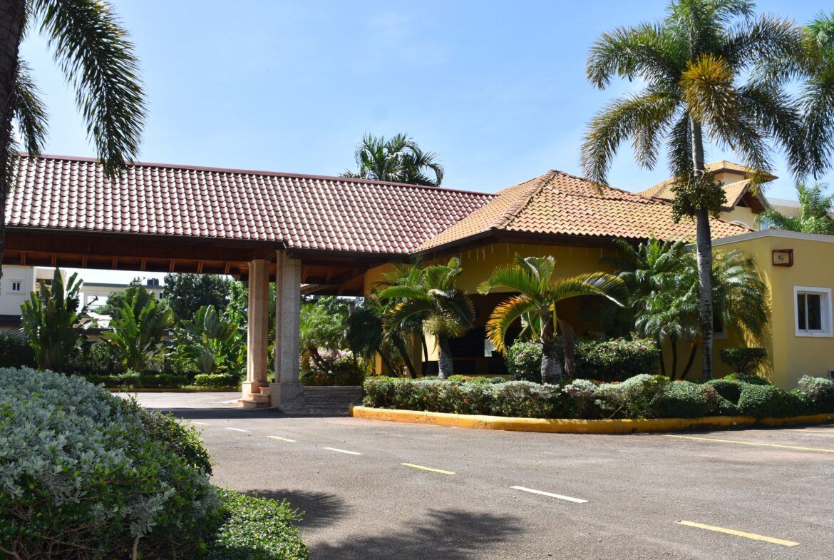 Front lobby entrance.